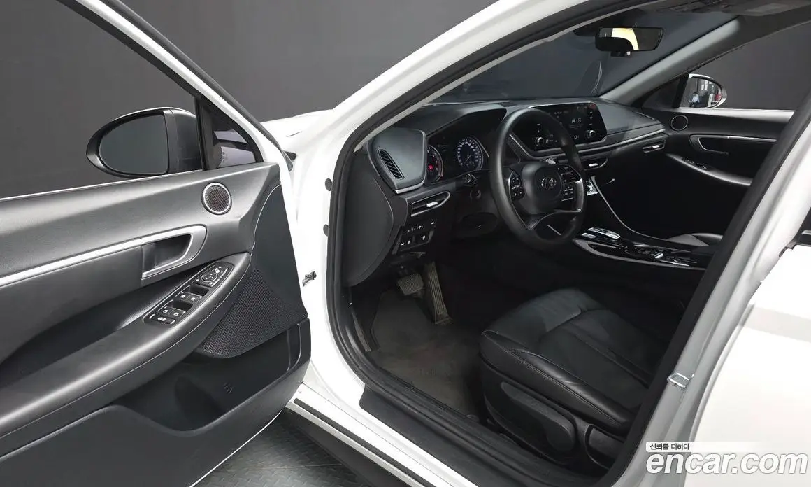 Hyundai Sonata 2022 2.0 автомат (гидро), фото 12