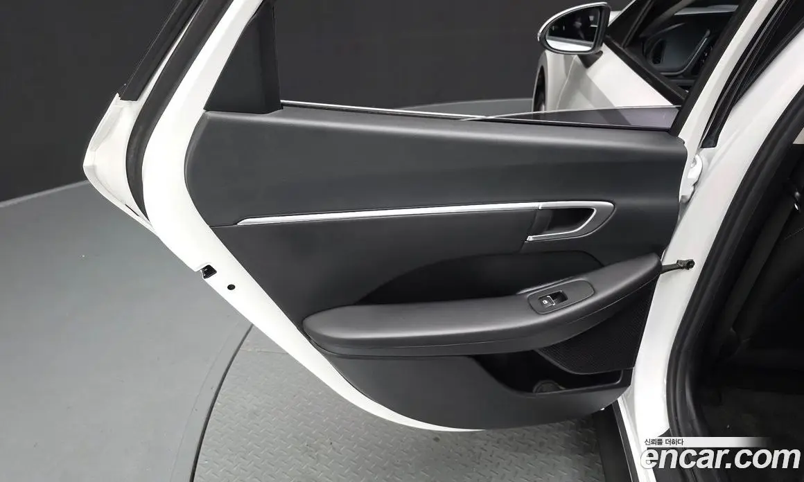 Hyundai Sonata 2022 2.0 автомат (гидро), фото 14