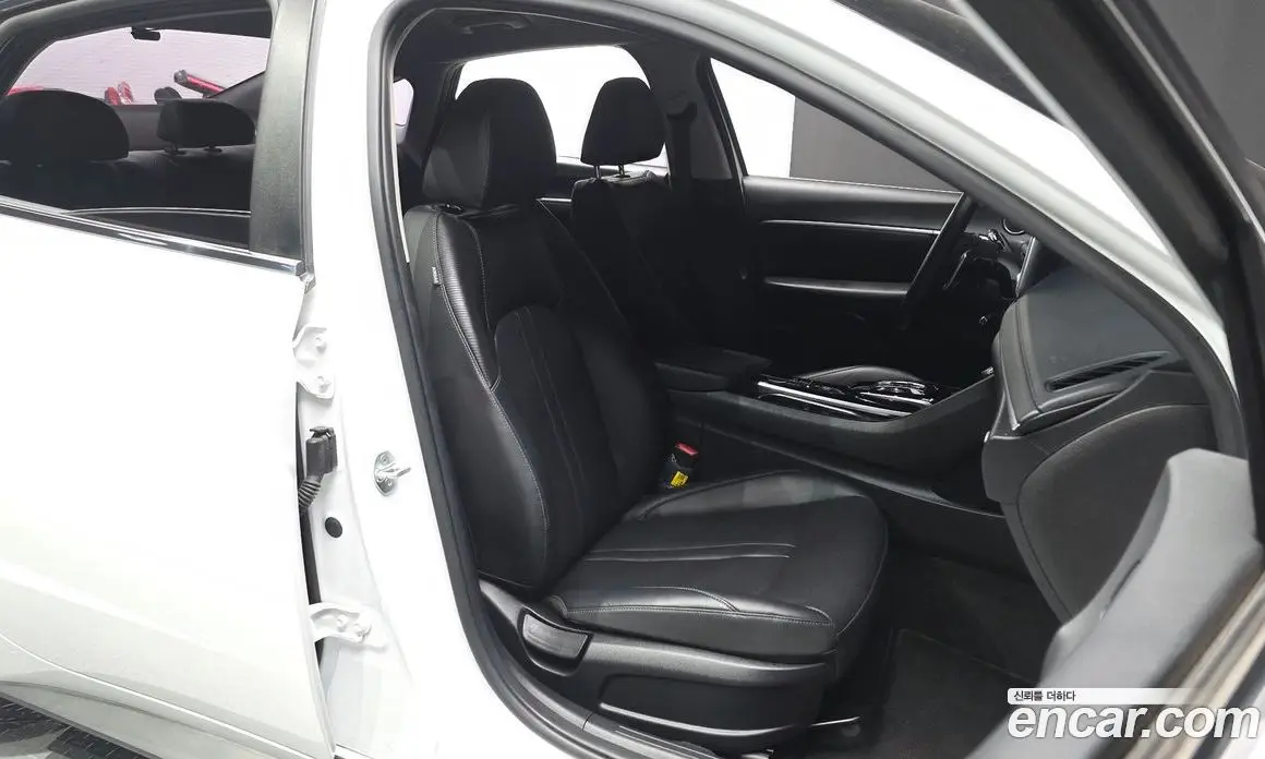 Hyundai Sonata 2022 2.0 автомат (гидро), фото 15