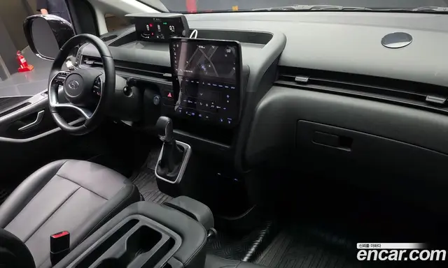 Hyundai Staria 2023 2.2 автомат (гидро), миниатюра 10