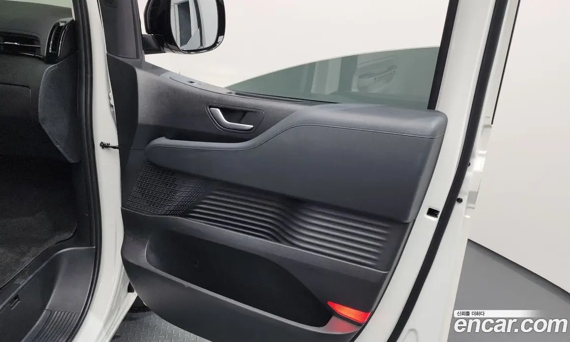 Hyundai Staria 2025 2.2 автомат (гидро), фото 13 Hyundai Staria 2025 2.2 автомат (гидро), фото 13