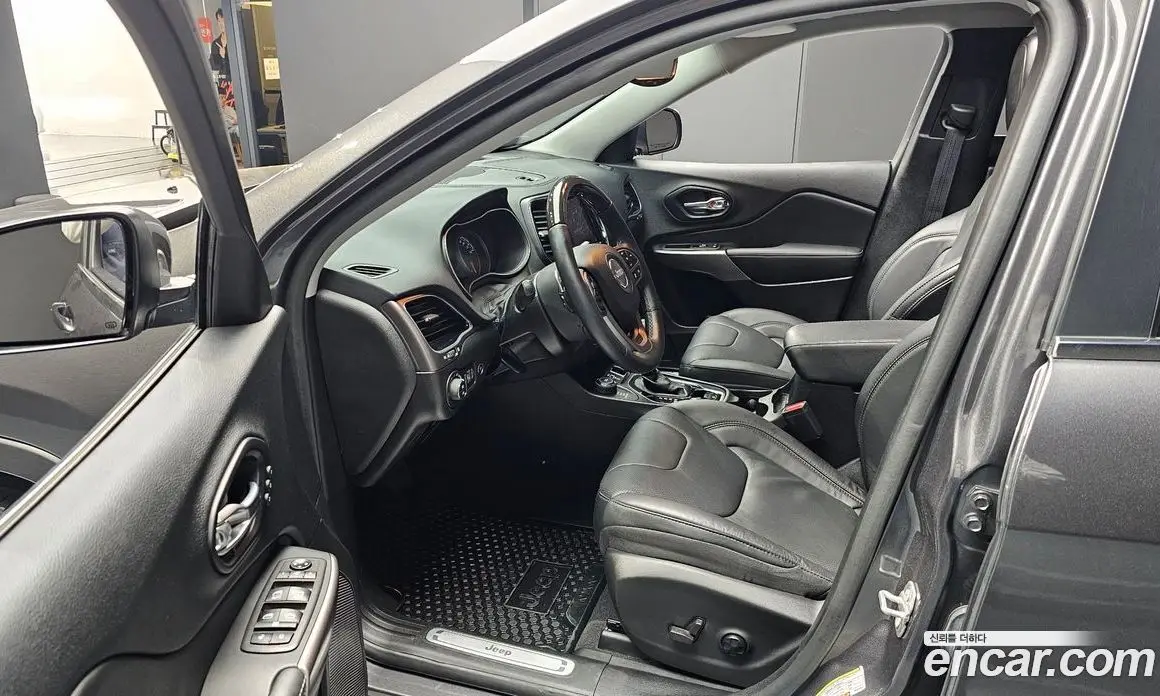Jeep Cherokee 2021 3.2 автомат (гидро), фото 13 Jeep Cherokee 2021 3.2 автомат (гидро), фото 13