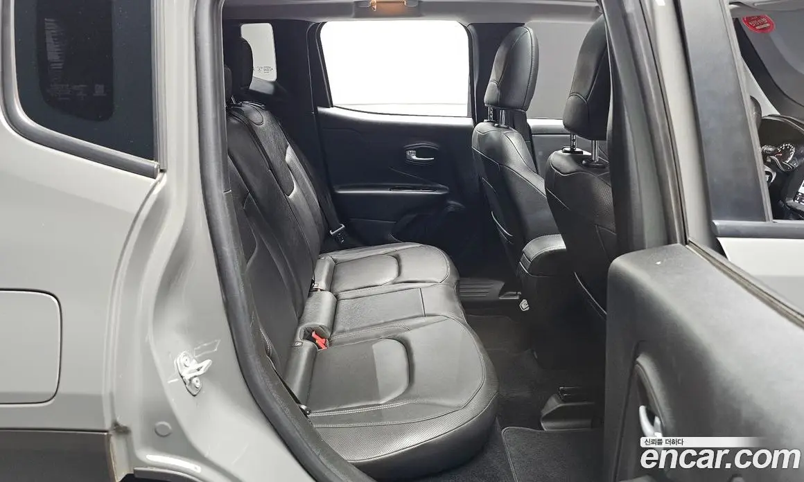Jeep Renegade 2019 2.4 автомат (гидро), фото 16 Jeep Renegade 2019 2.4 автомат (гидро), фото 16