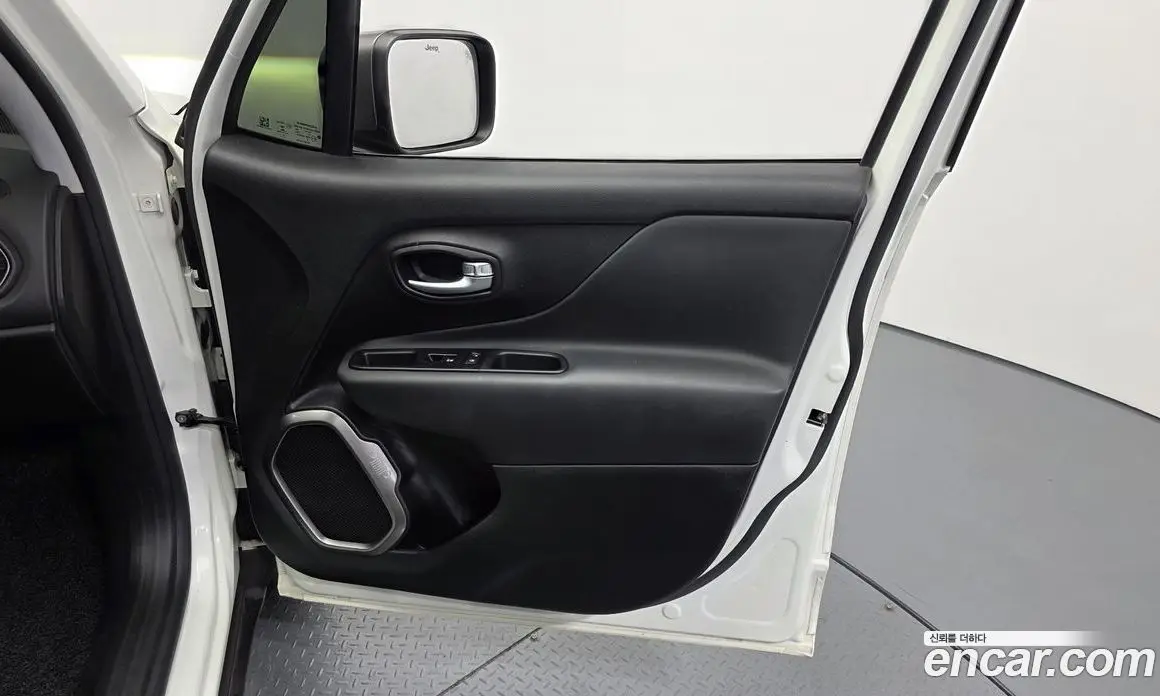 Jeep Renegade 2020 1.6 автомат (гидро), фото 14 Jeep Renegade 2020 1.6 автомат (гидро), фото 14
