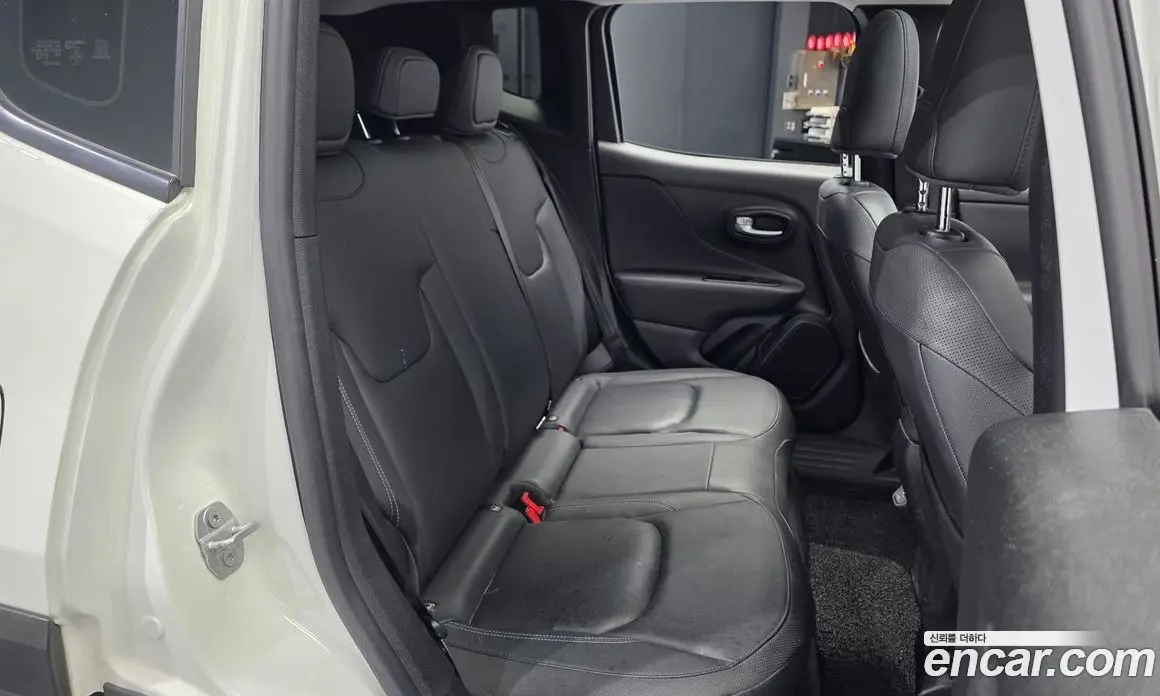 Jeep Renegade 2020 1.6 автомат (гидро), фото 18 Jeep Renegade 2020 1.6 автомат (гидро), фото 18