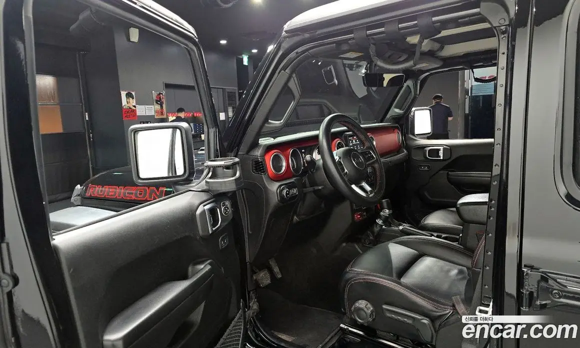 Jeep Wrangler 2018 2.0 автомат (гидро), фото 13 Jeep Wrangler 2018 2.0 автомат (гидро), фото 13