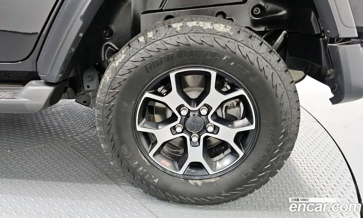 Jeep Wrangler 2018 2.0 автомат (гидро), фото 7 Jeep Wrangler 2018 2.0 автомат (гидро), фото 7
