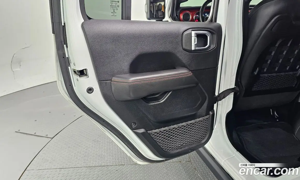 Jeep Wrangler 2021 2.0 автомат (гидро), фото 15 Jeep Wrangler 2021 2.0 автомат (гидро), фото 15