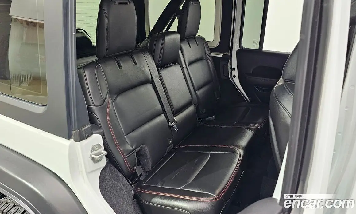 Jeep Wrangler 2021 2.0 автомат (гидро), фото 17 Jeep Wrangler 2021 2.0 автомат (гидро), фото 17