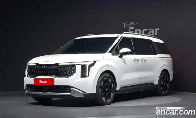 Kia Carnival, 2023, 42 713 км