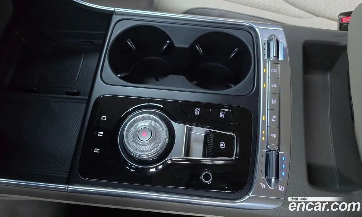 Kia Carnival 2023 2.2 автомат (гидро), фото 12