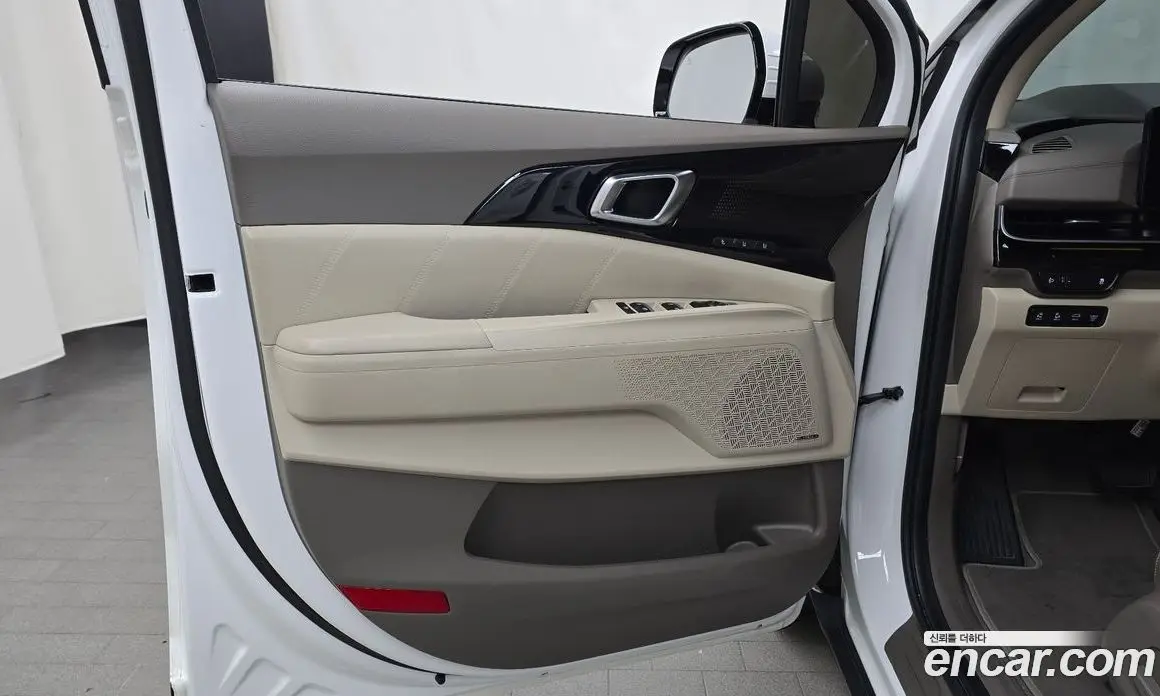 Kia Carnival 2023 2.2 автомат (гидро), фото 14