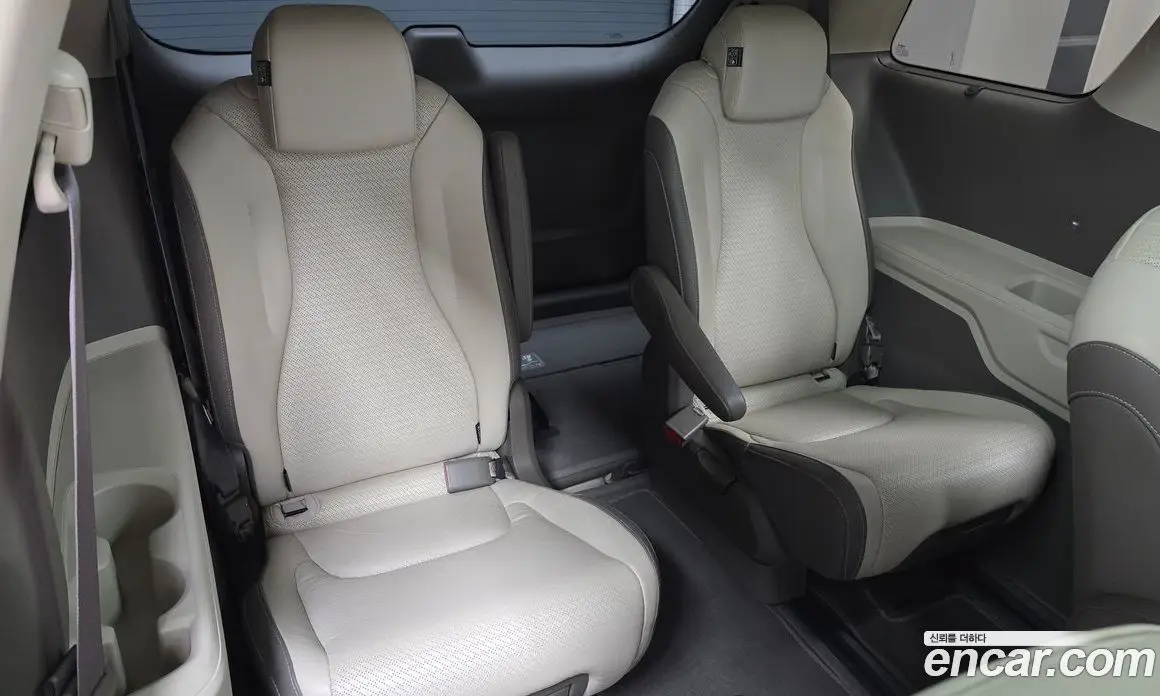 Kia Carnival 2023 2.2 автомат (гидро), фото 18