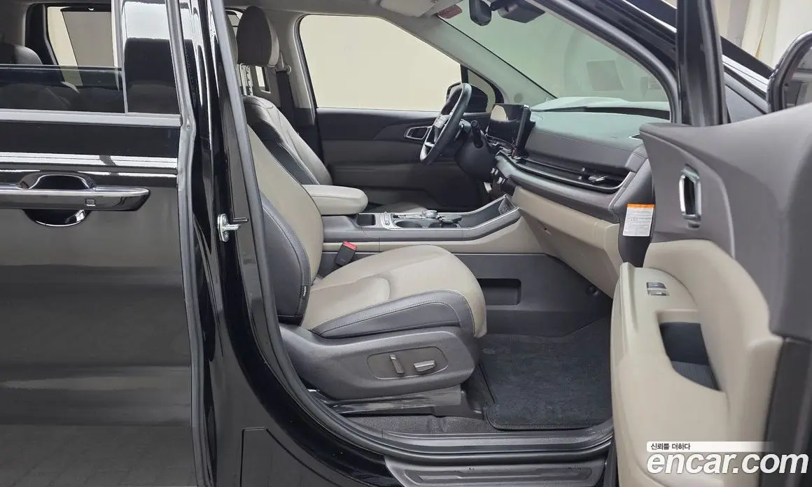 Kia Carnival 2025 1.6 автомат (гидро), фото 15