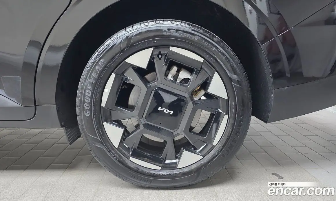 Kia Carnival 2025 1.6 автомат (гидро), фото 6