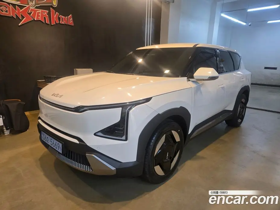 Kia EV5 2026 1.6 автомат (гидро), фото 1 Kia EV5 2026 1.6 автомат (гидро), фото 1