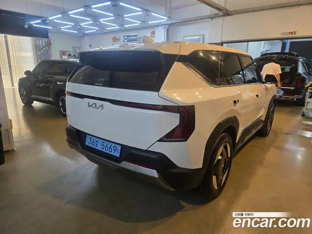 Kia EV5 2026 1.6 автомат (гидро), миниатюра 2 Kia EV5 2026 1.6 автомат (гидро), миниатюра 2