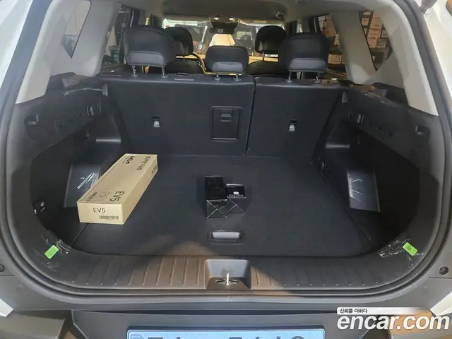 Kia EV5 2026 1.6 автомат (гидро), миниатюра 8 Kia EV5 2026 1.6 автомат (гидро), миниатюра 8