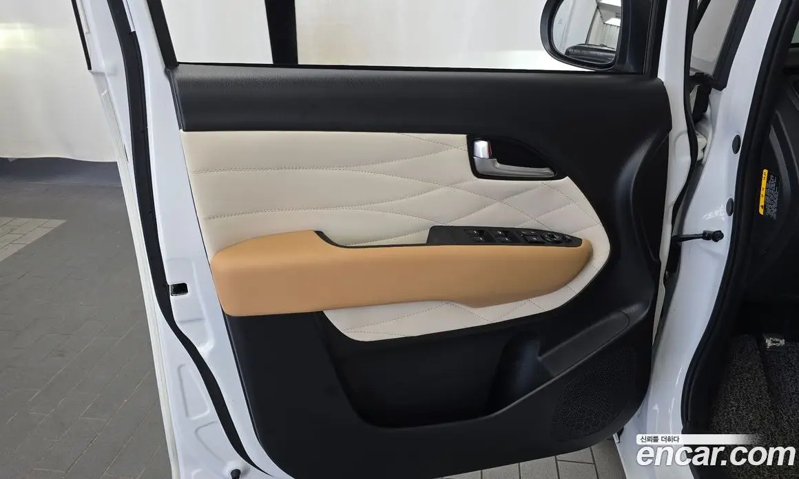 Kia Ray 2023 1.0 автомат (гидро), фото 14