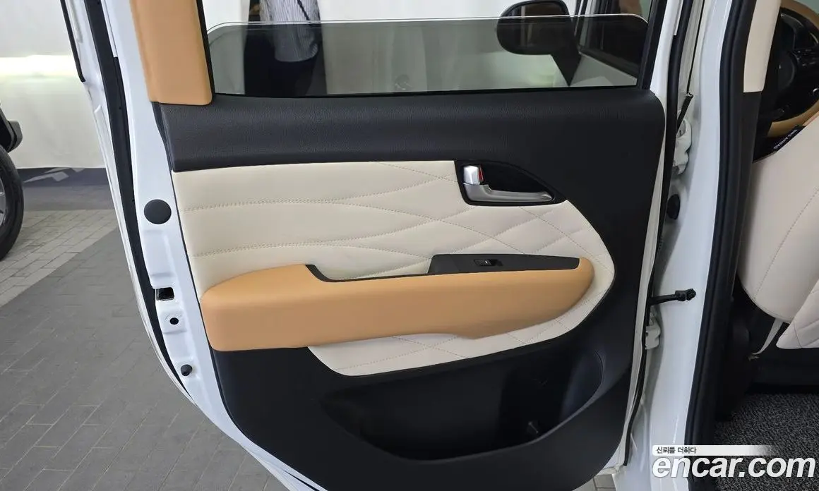 Kia Ray 2023 1.0 автомат (гидро), фото 15
