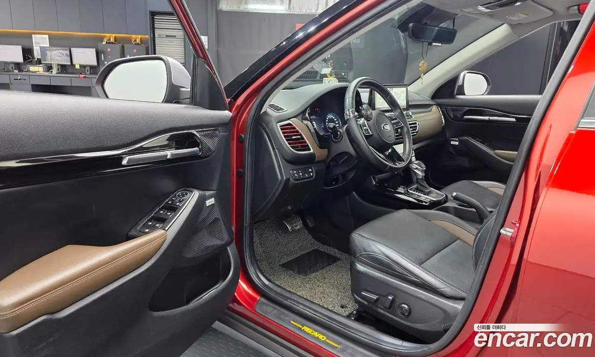Kia Seltos 2020 1.6 автомат (гидро), фото 12