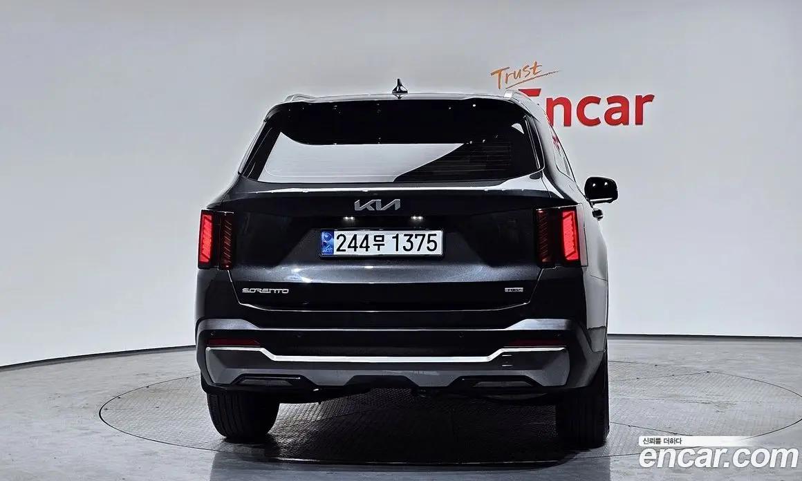Kia Sorento 2023 1.6 автомат (гидро), фото 4 Kia Sorento 2023 1.6 автомат (гидро), фото 4
