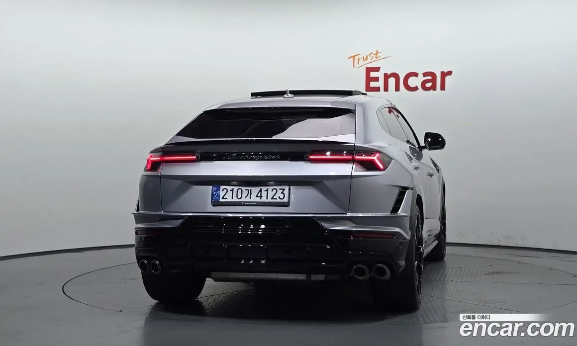 Lamborghini Urus 2024 4.0 автомат (гидро), фото 4 Lamborghini Urus 2024 4.0 автомат (гидро), фото 4