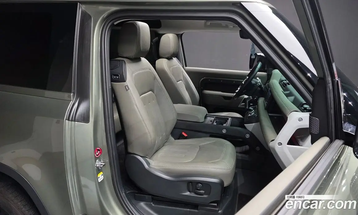 Land Rover Defender 2021 3.0 автомат (гидро), фото 16