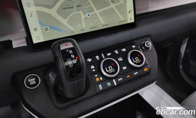 Land Rover Defender 2025 3.0 автомат (гидро), миниатюра 12