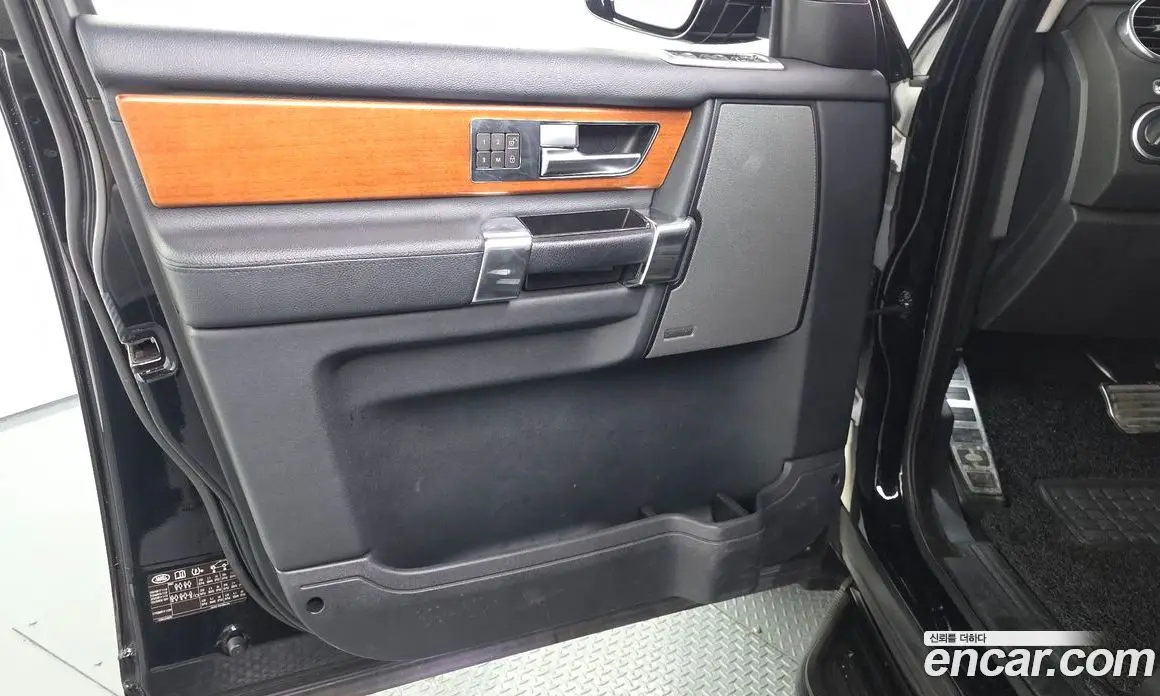 Land Rover Discovery 2014 3.0 автомат (гидро), фото 14 Land Rover Discovery 2014 3.0 автомат (гидро), фото 14