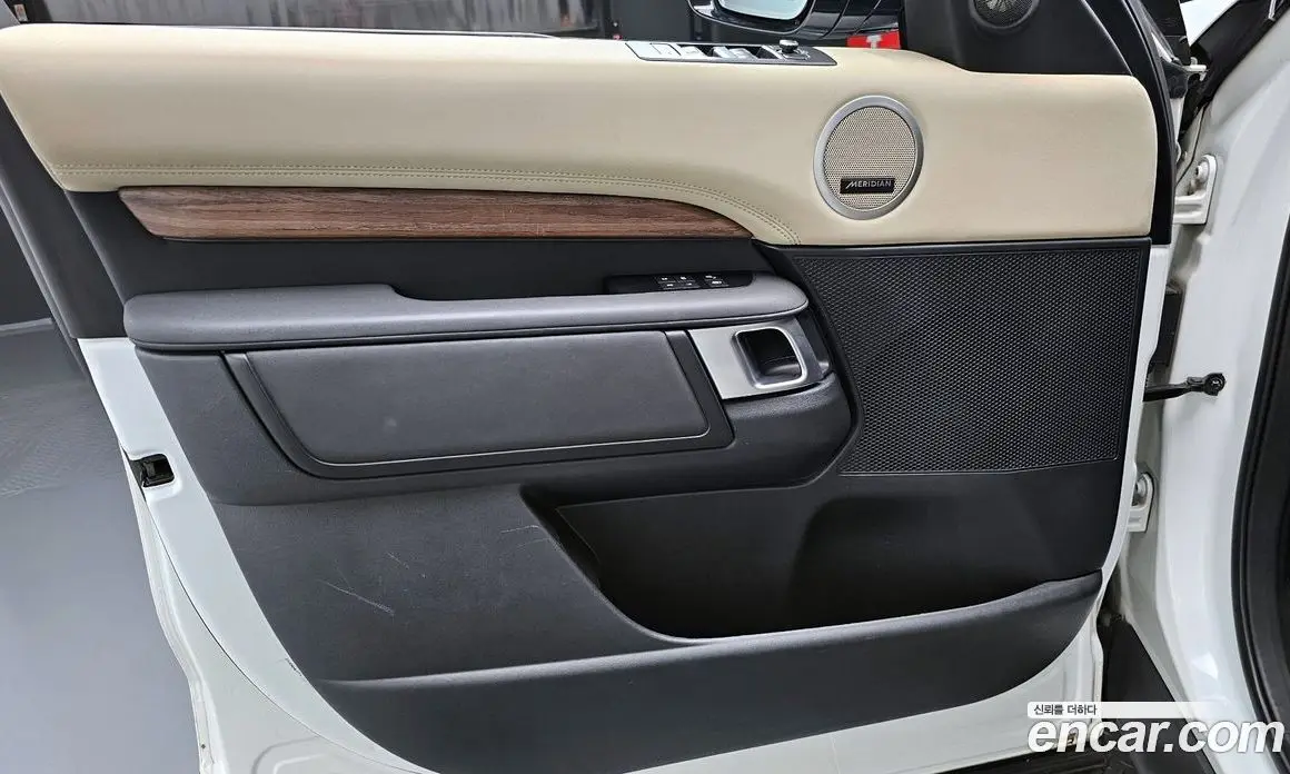 Land Rover Discovery 2019 3.0 автомат (гидро), фото 14