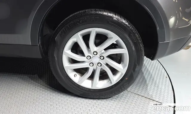 Land Rover Discovery Sport 2017 2.0 автомат (гидро), миниатюра 7 Land Rover Discovery Sport 2017 2.0 автомат (гидро), миниатюра 7
