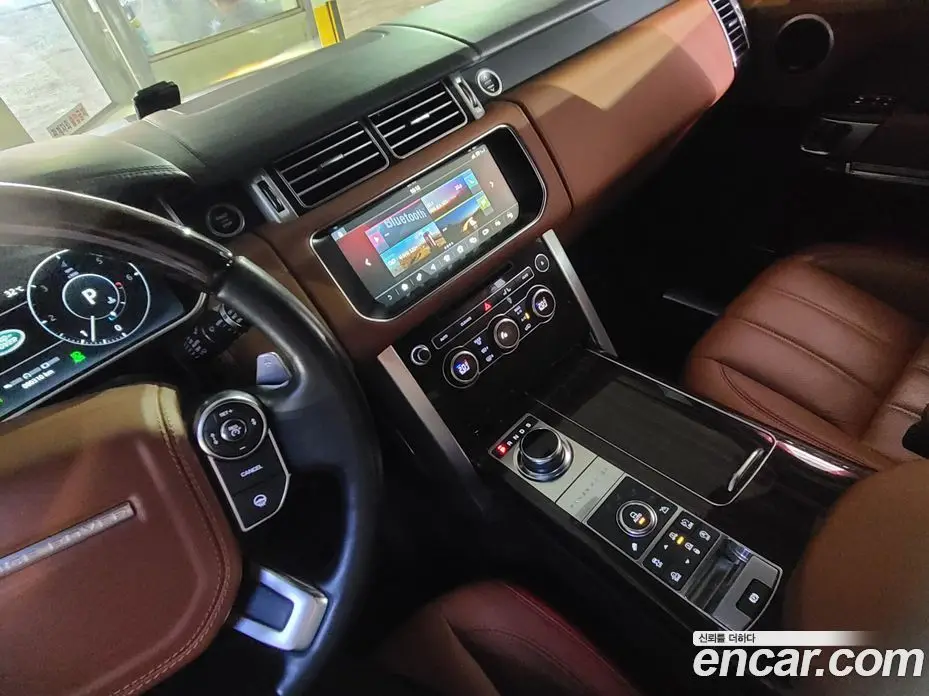 Land Rover Range Rover 2017 4.4 автомат (гидро), фото 15