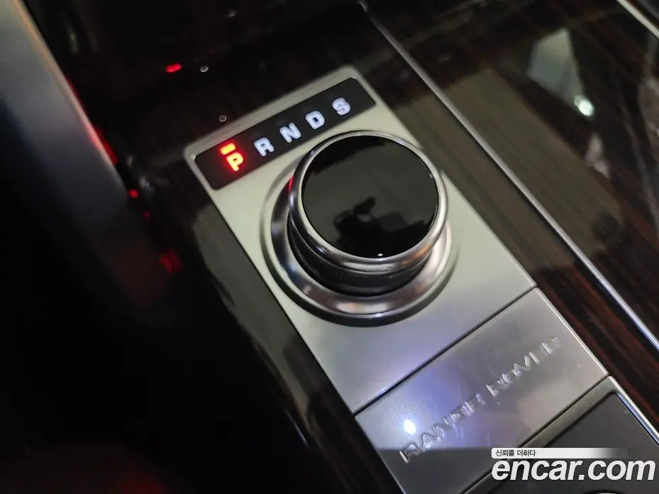 Land Rover Range Rover 2017 4.4 автомат (гидро), фото 17