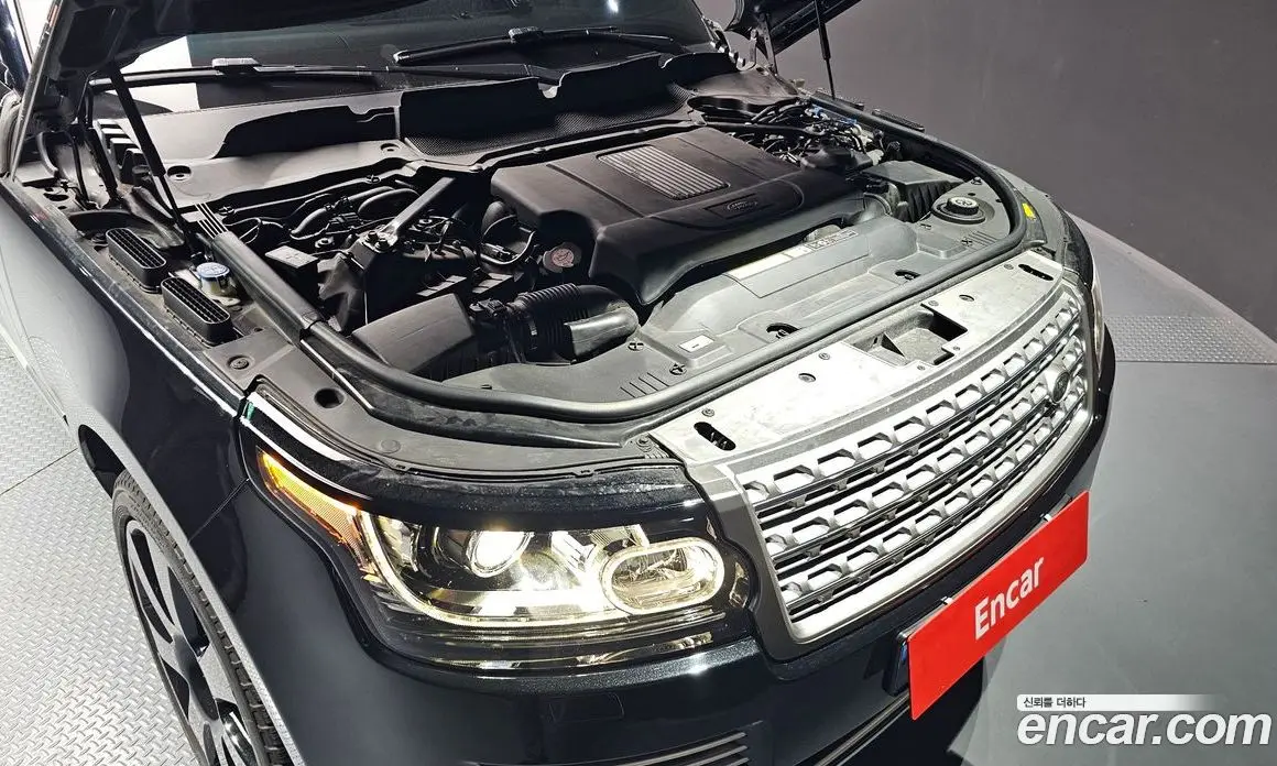 Land Rover Range Rover 2017 4.4 автомат (гидро), фото 6
