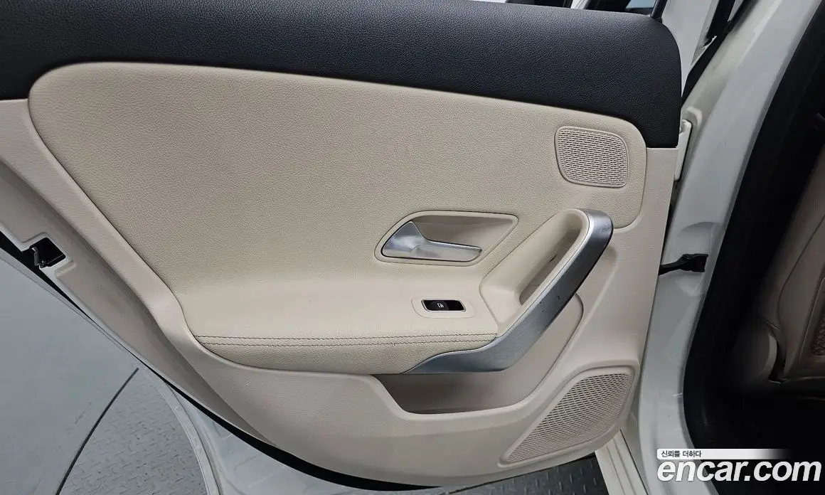 Mercedes-Benz A-Class 2021 2.0 автомат (гидро), фото 14