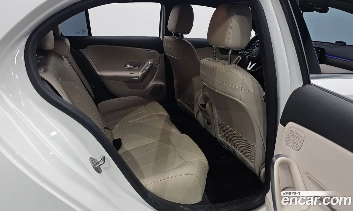 Mercedes-Benz A-Class 2021 2.0 автомат (гидро), фото 15