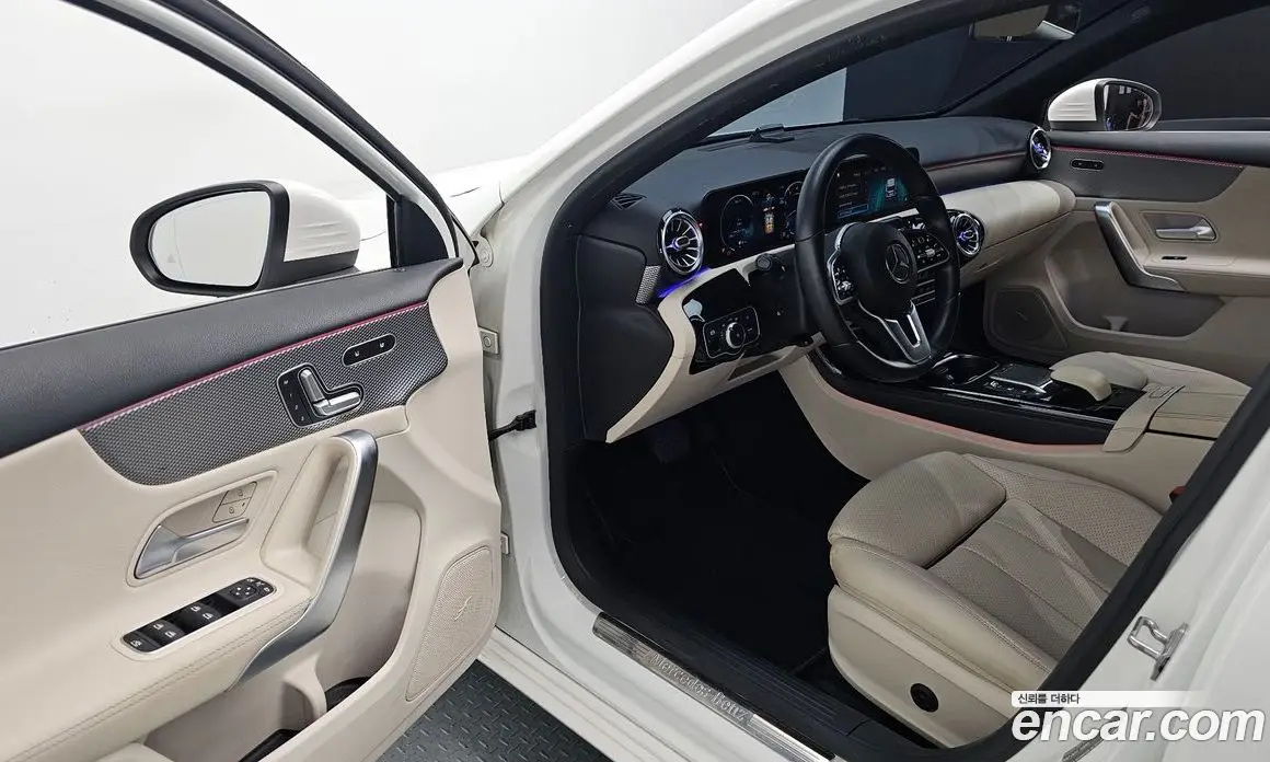 Mercedes-Benz A-Class 2021 2.0 автомат (гидро), фото 16