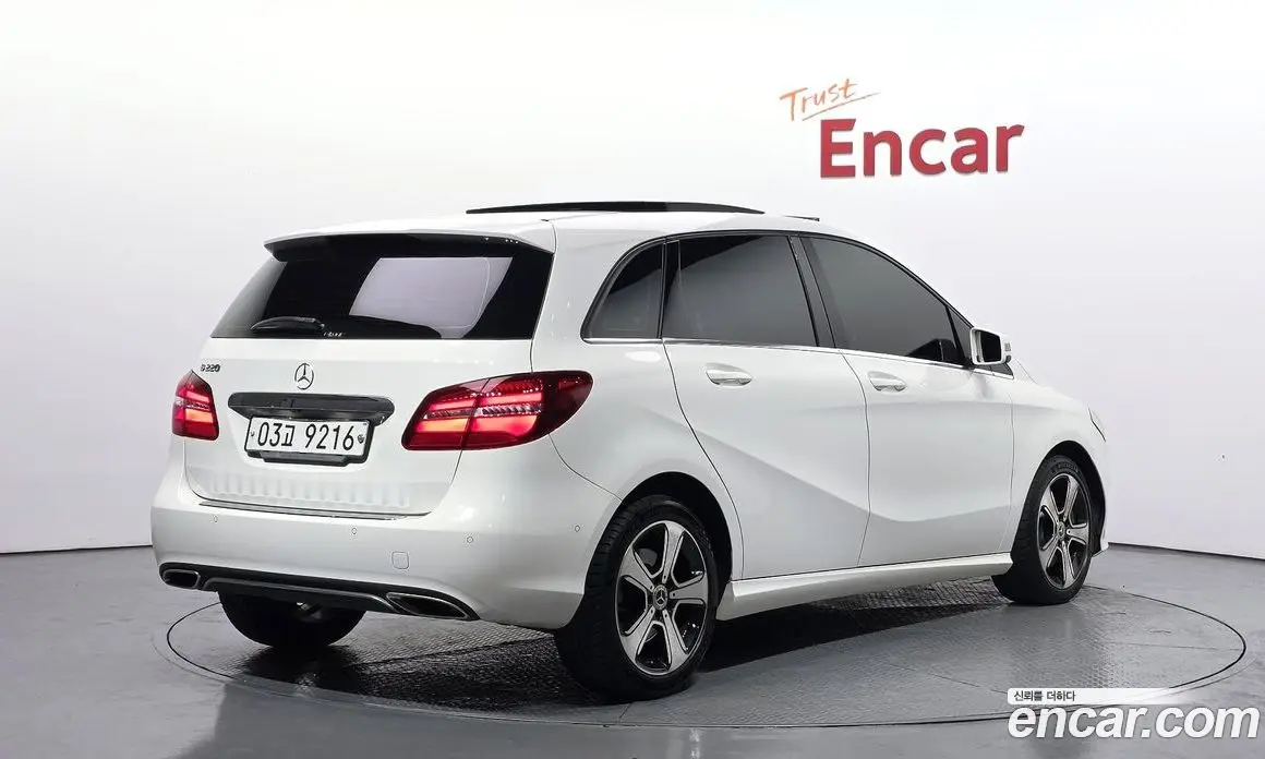 Mercedes-Benz B-Class 2018 2.0 автомат (гидро), фото 2 Mercedes-Benz B-Class 2018 2.0 автомат (гидро), фото 2