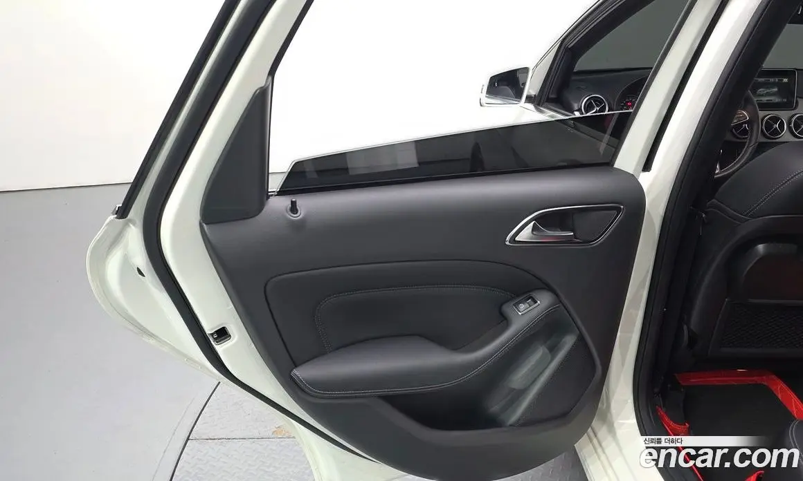 Mercedes-Benz B-Class 2018 2.0 автомат (гидро), фото 15 Mercedes-Benz B-Class 2018 2.0 автомат (гидро), фото 15