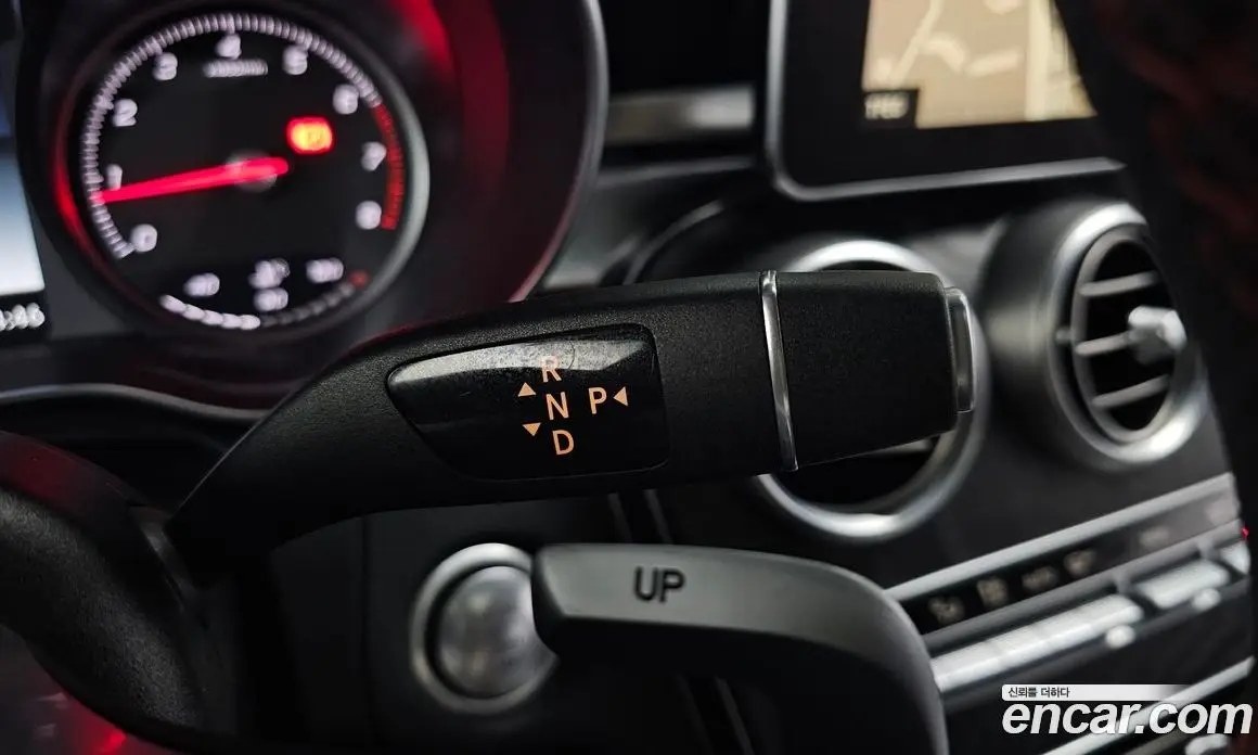 Mercedes-Benz C-Class 2018 2.0 автомат (гидро), фото 12
