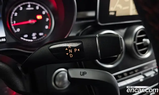 Mercedes-Benz C-Class 2018 2.0 автомат (гидро), миниатюра 12
