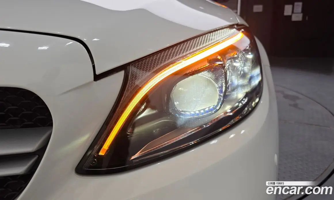 Mercedes-Benz C-Class 2019 3.0 автомат (гидро), фото 8 Mercedes-Benz C-Class 2019 3.0 автомат (гидро), фото 8