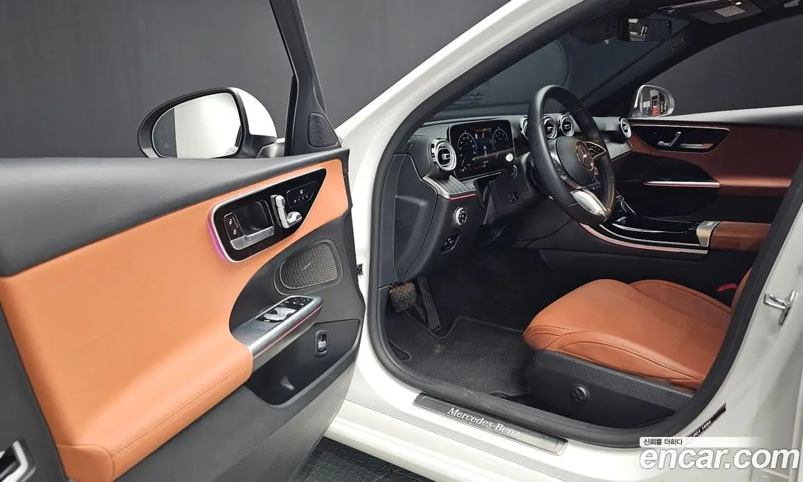 Mercedes-Benz C-Class 2023 2.0 автомат (гидро), фото 13