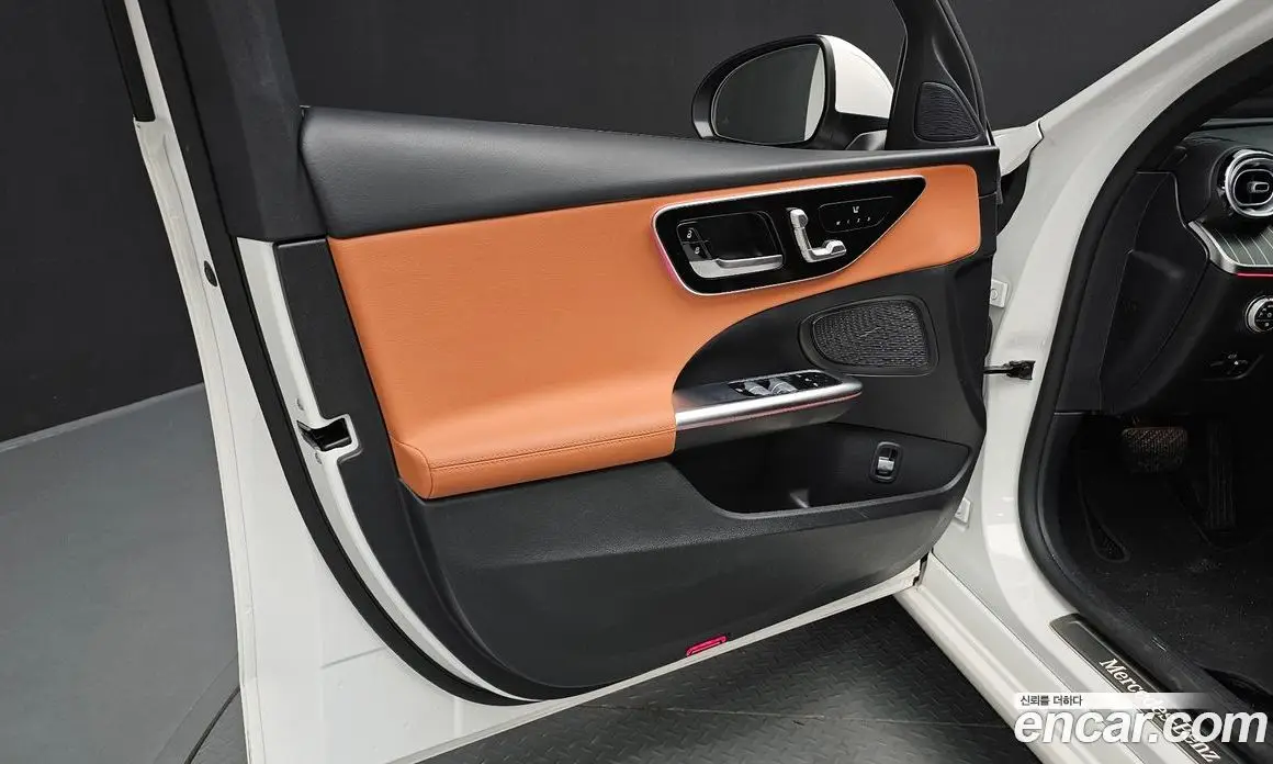 Mercedes-Benz C-Class 2023 2.0 автомат (гидро), фото 14