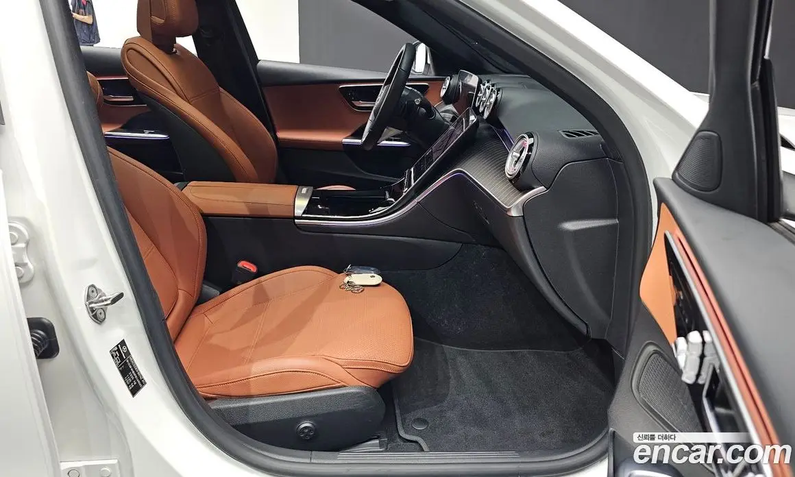Mercedes-Benz C-Class 2023 2.0 автомат (гидро), фото 16