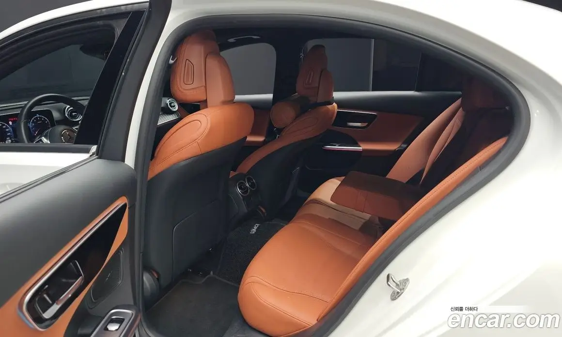 Mercedes-Benz C-Class 2023 2.0 автомат (гидро), фото 18