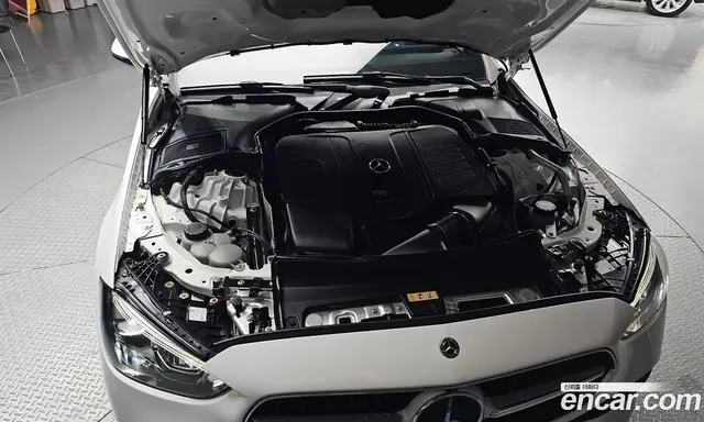 Mercedes-Benz C-Class 2023 2.0 автомат (гидро), миниатюра 6