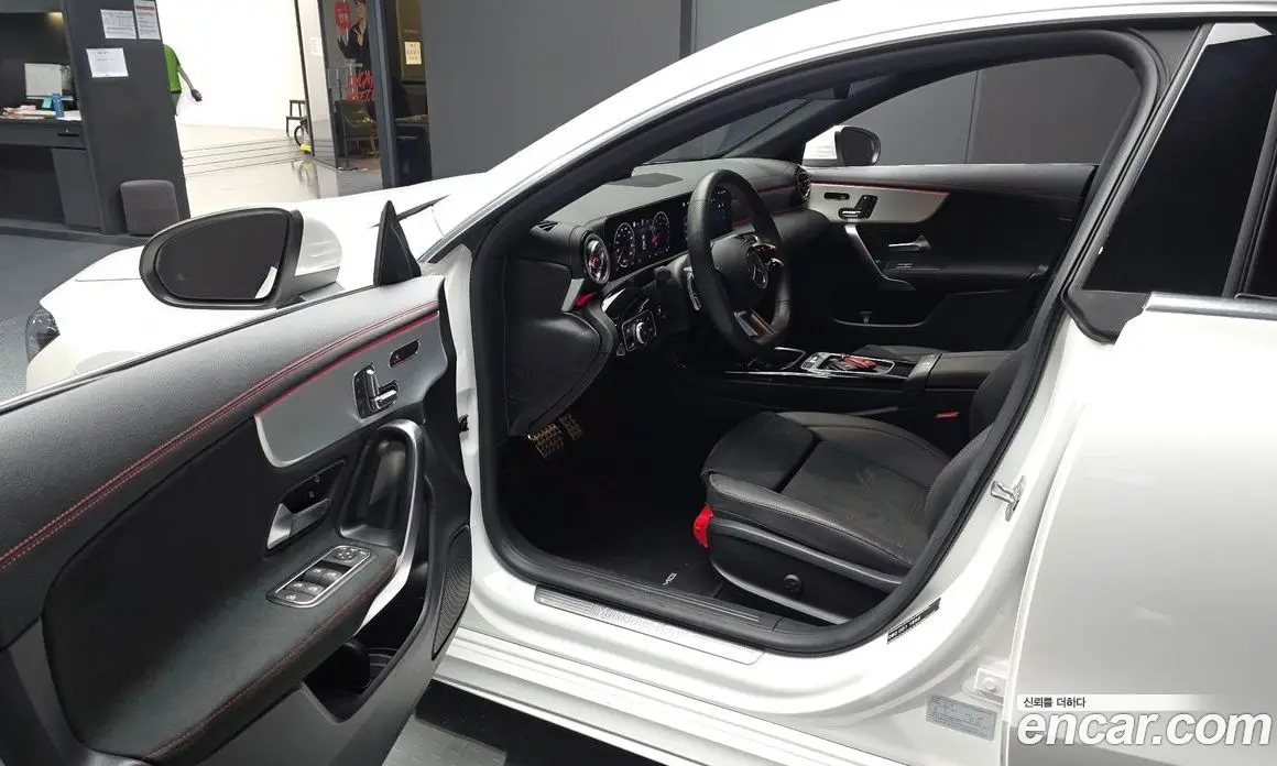 Mercedes-Benz CLA-Class 2025 2.0 автомат (гидро), фото 13