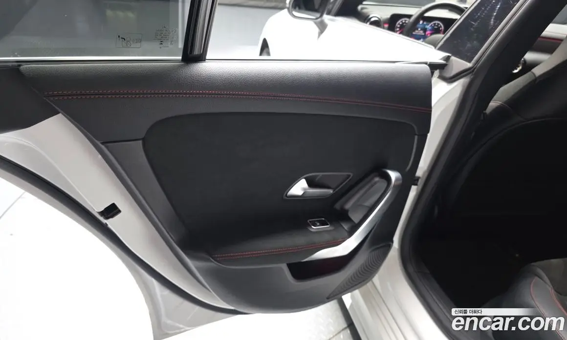Mercedes-Benz CLA-Class 2025 2.0 автомат (гидро), фото 15